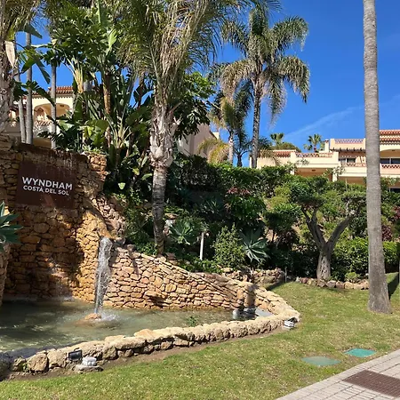 En Mijas Costa, Alta Loma Apartment Fuengirola